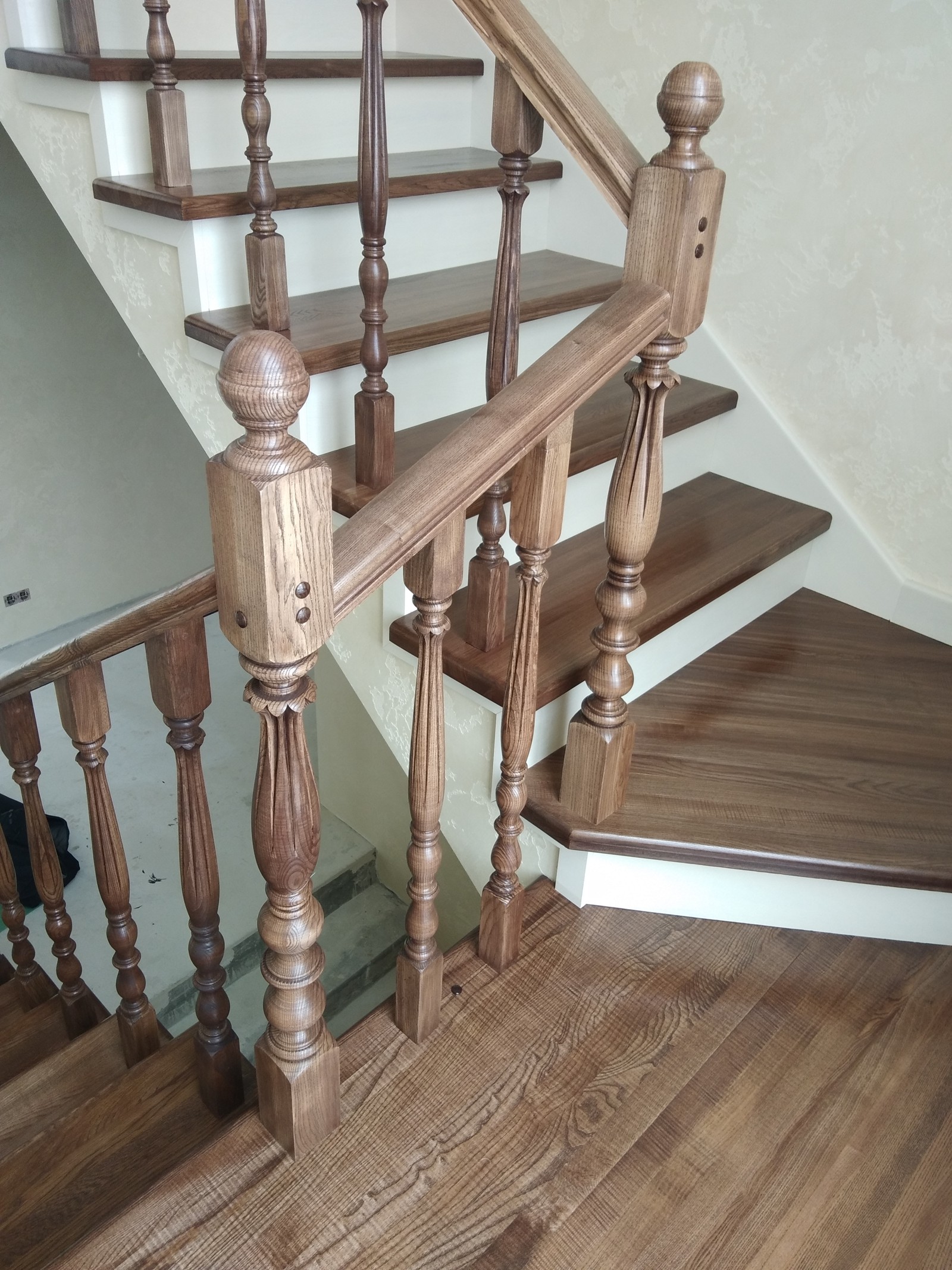 Лесница из ясеня