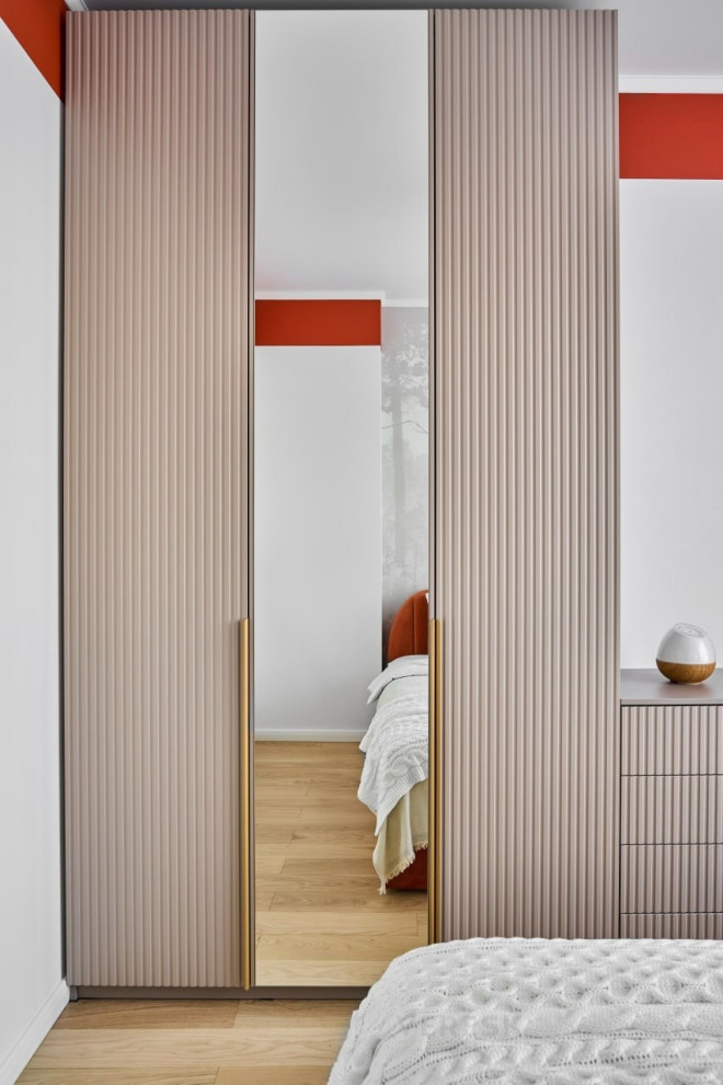 Распашные шкафы