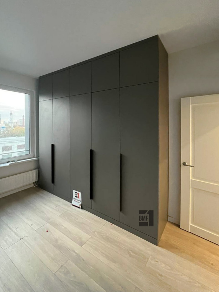 Шкаф черный матовый