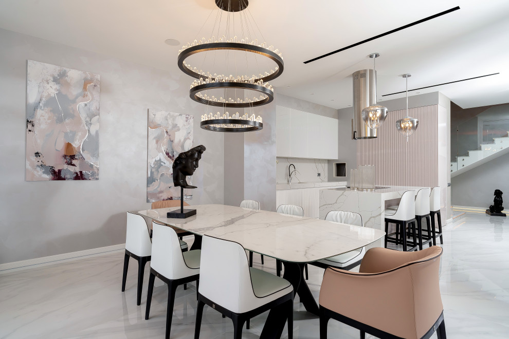 Стол фиксированный STILL и стулья MIVIDA