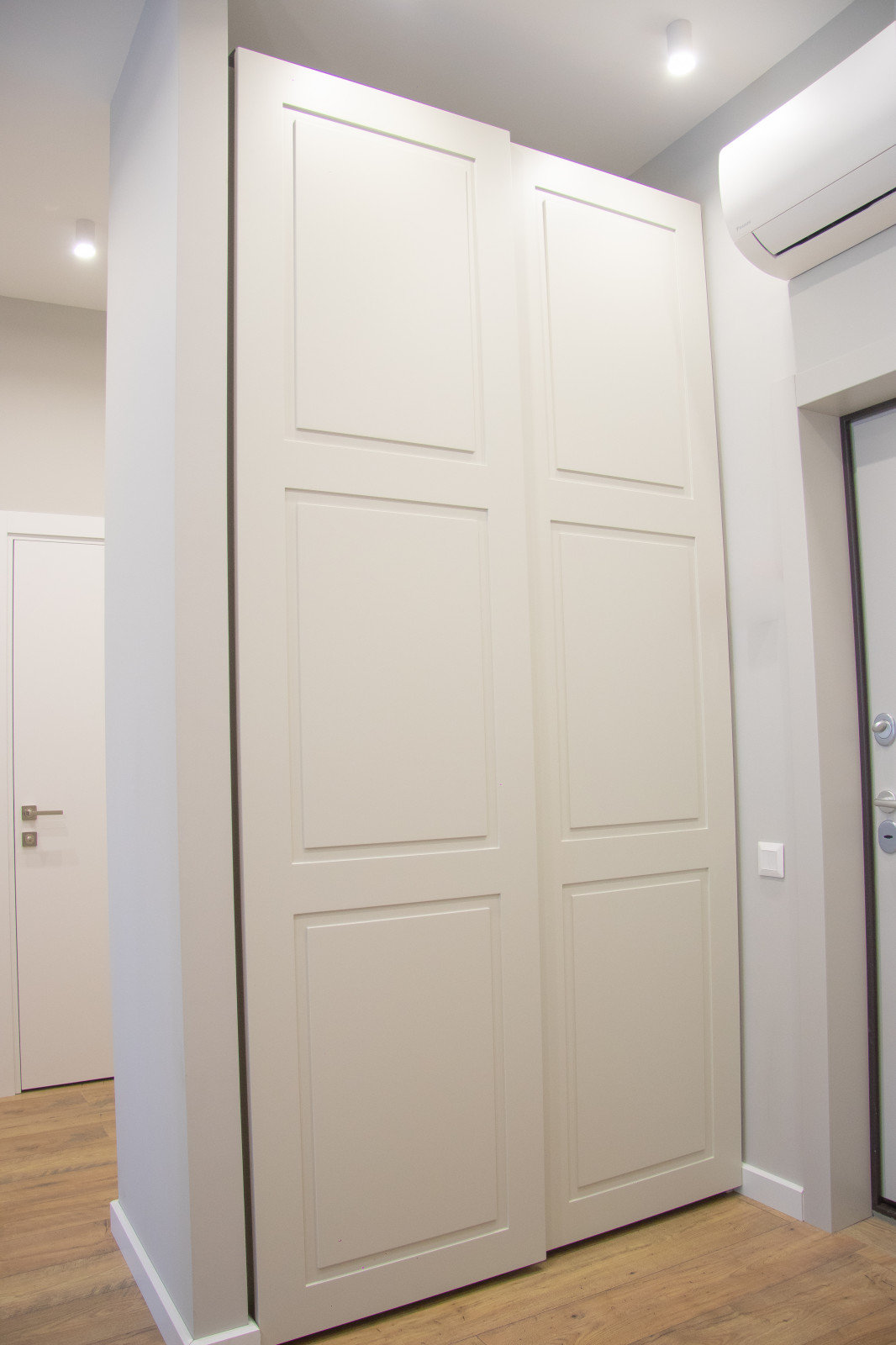 ЖК Краснобогатырская 90с2 Шкаф купе CINETO