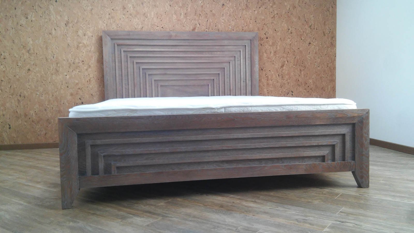 Обложка проекта: Дубовая кровать