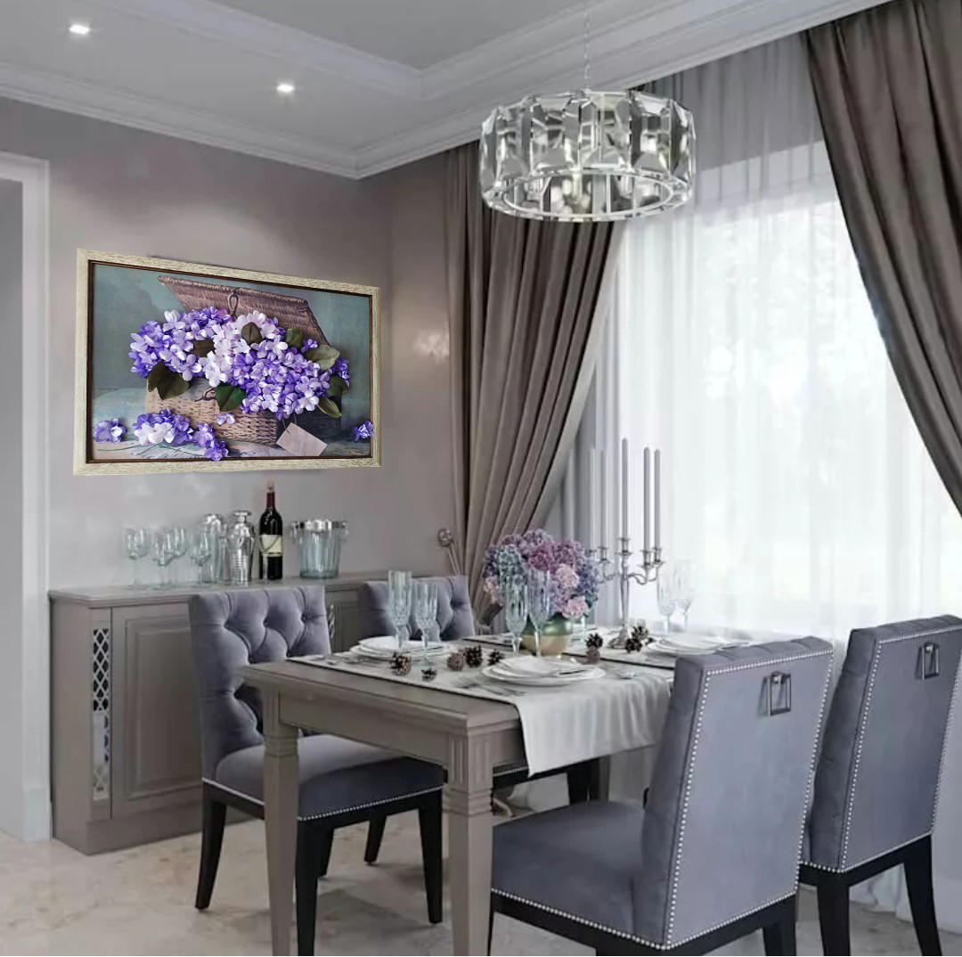 Корзина с фиалками