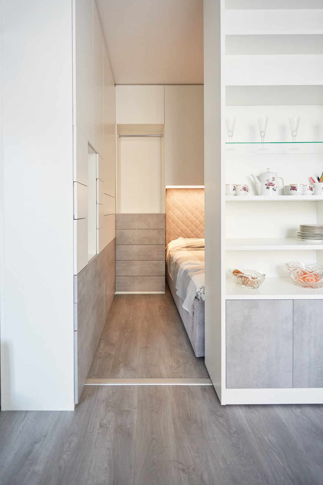 Корпусный шкаф в спальню raumplus