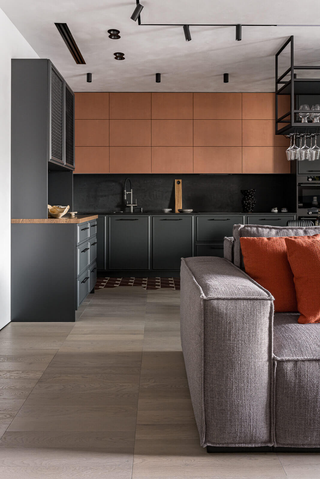 Квартира Байкера | Реализованный интерьер квартиры в стиле лофт