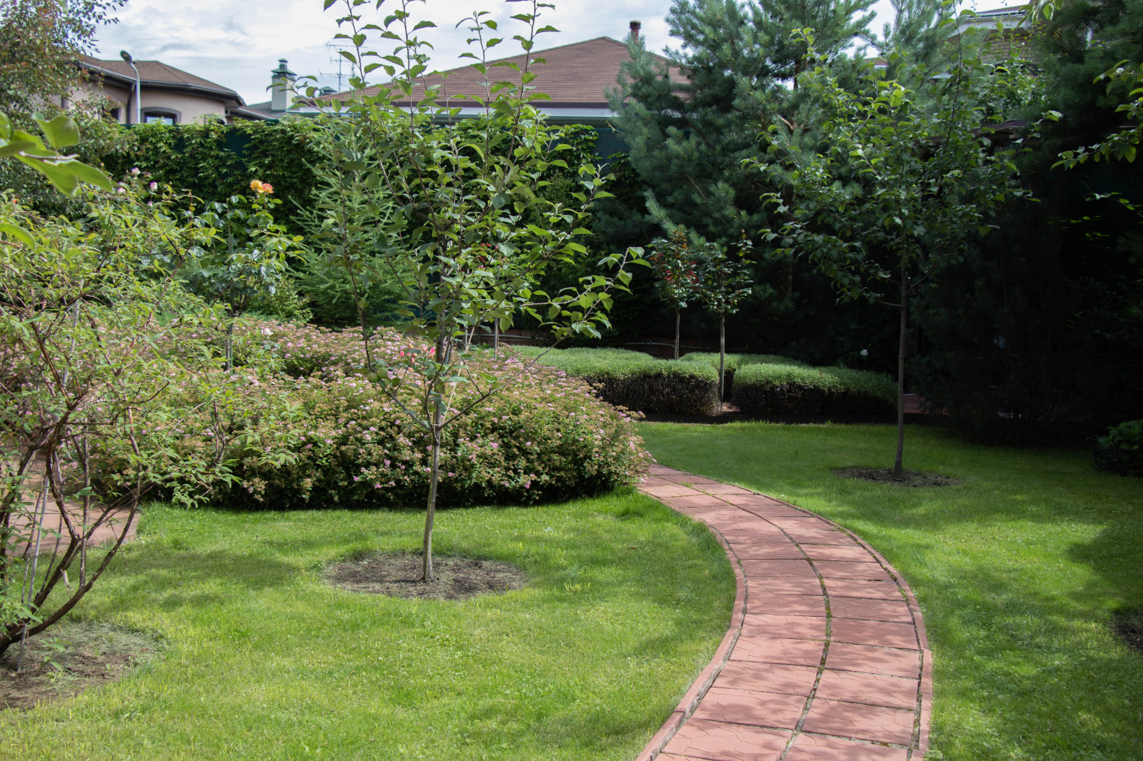 Французский садик в поселке Рыбаки Дмитровское шоссе