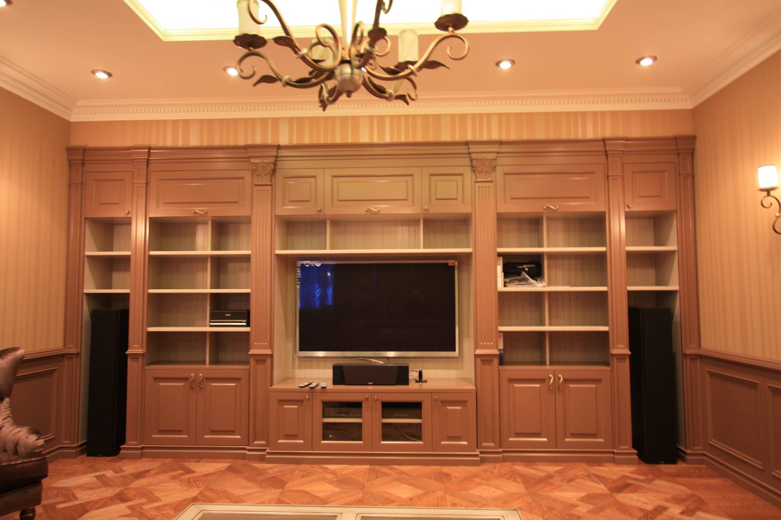 Обложка проекта: ТВ-модуль в гостиной