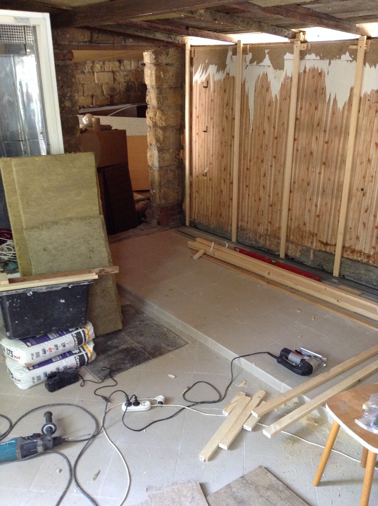 Отделочная работа по строительству небольшого магазина на частной территории.