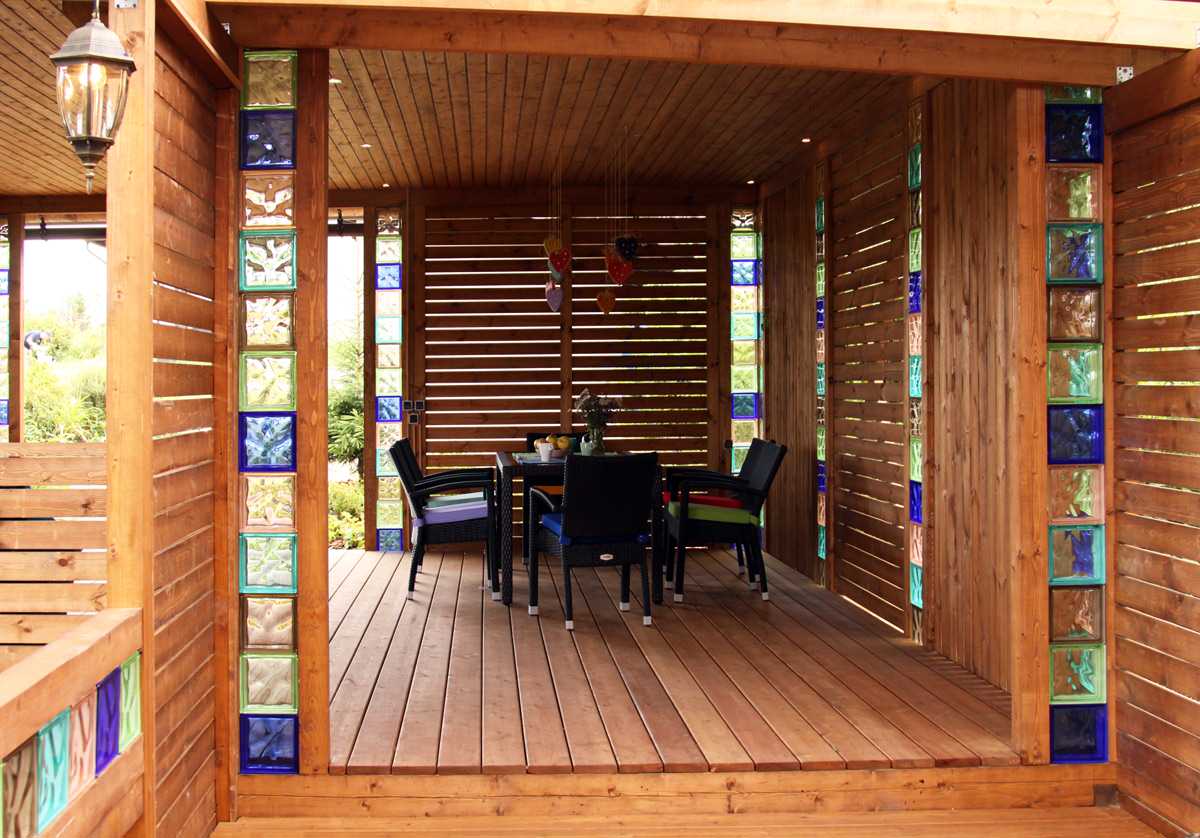 Сад у ручья