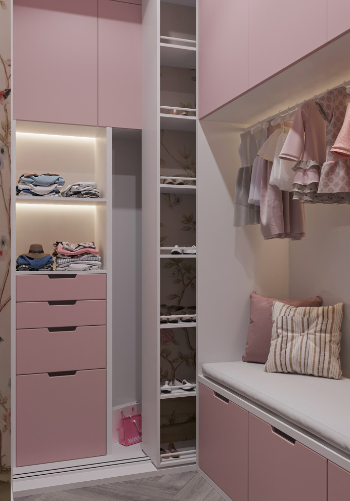 Гардеробная комната девочки