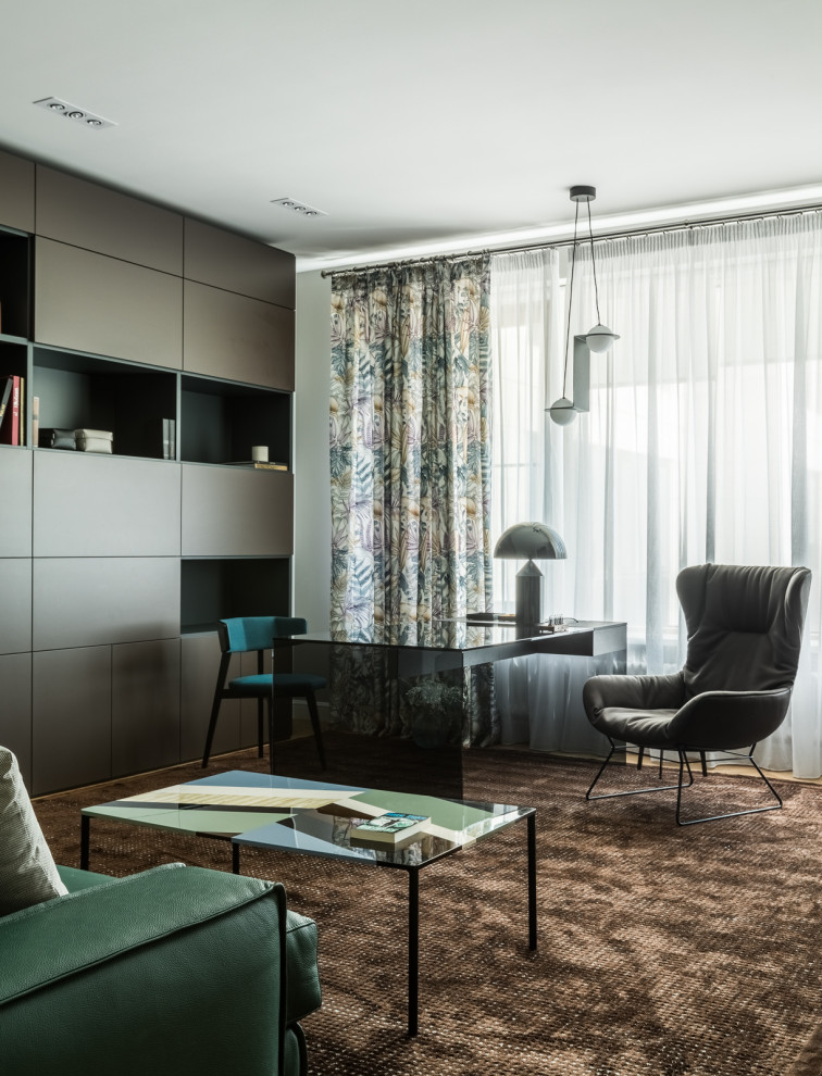 Яркая квартира с элементами из латуни