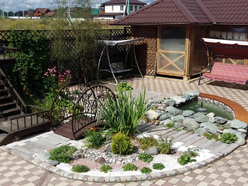 Фонтан в частном саду