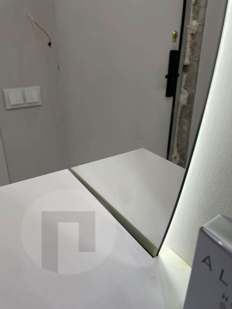 Обложка проекта: Зеркало в прихожую