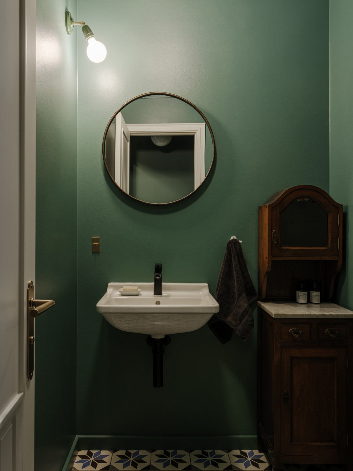 Обложка проекта: Ostozhenka