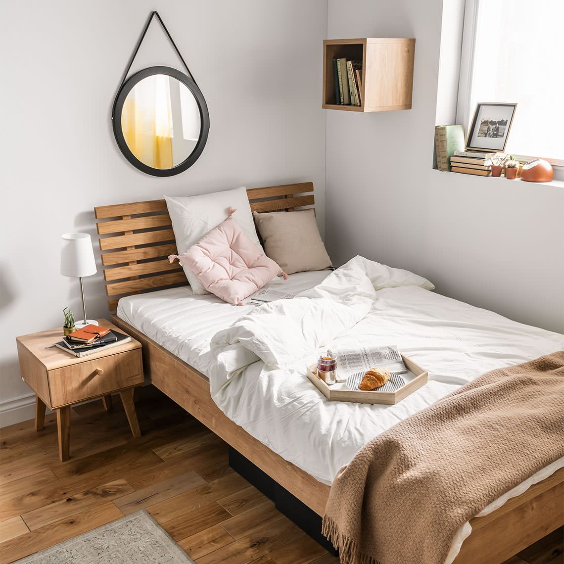 Обложка альбома: Мебель из массива дуба