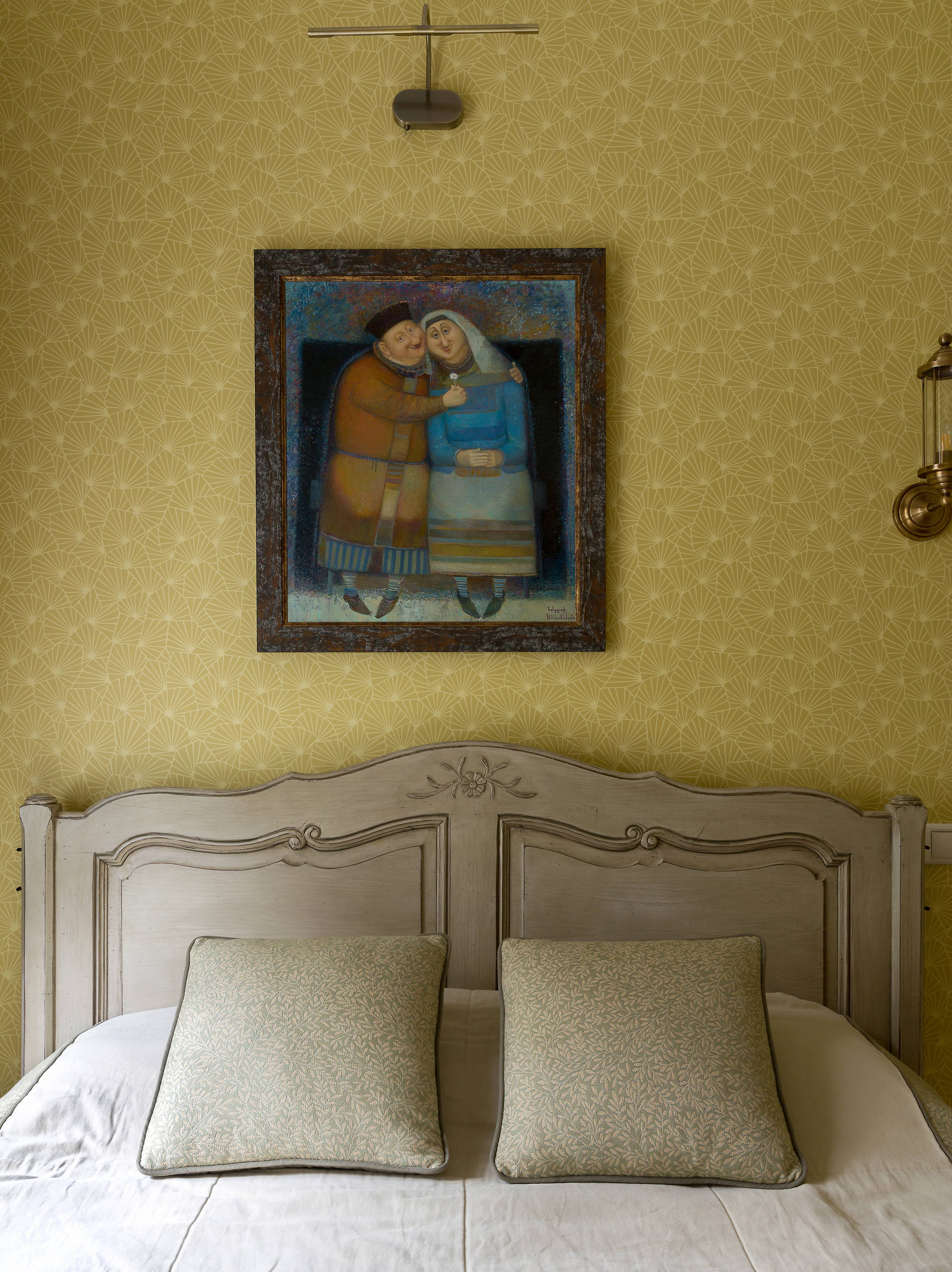 В гостях: Грузинские картины и бабушкина мебель в «сталинке»