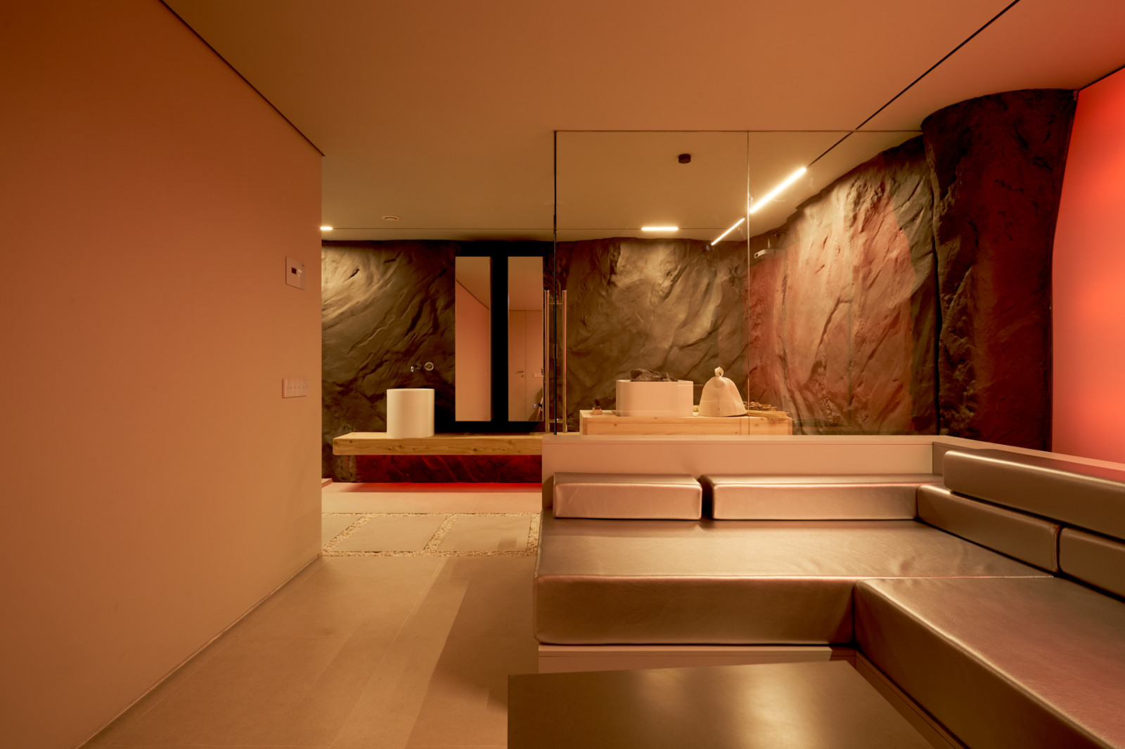 Сауна, молнии и норвежские скалы