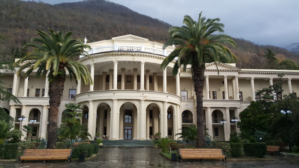 Остекление отеля "Амры"