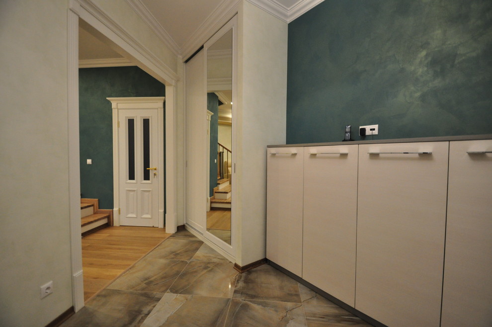 Шкаф купе в прихожей - фото