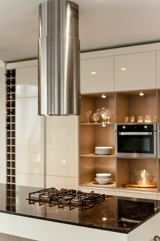 Кухня-гостиная загородного дома