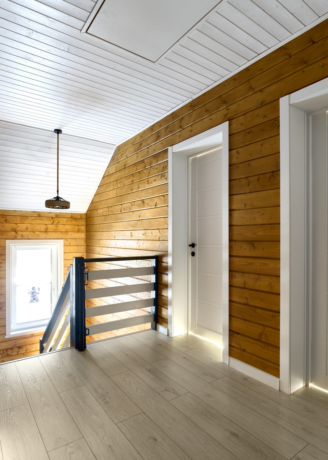 Обложка проекта: Съемка дома для отдыха. Крокусы. Санкт-Петербург