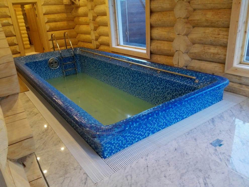 Бассейн в банном комплексе