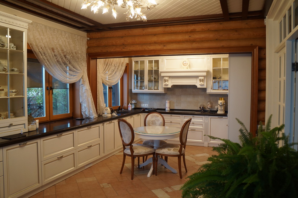 Обложка проекта: Classic wooden house