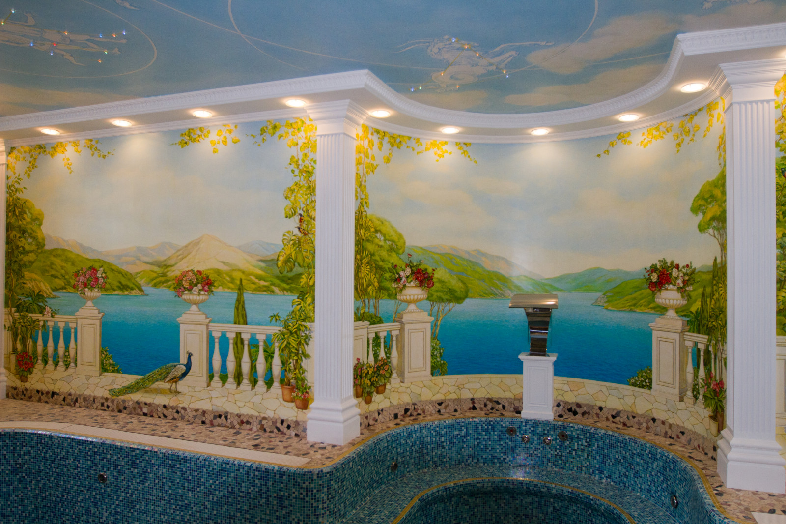 Гипсовая лепнина в загородном доме