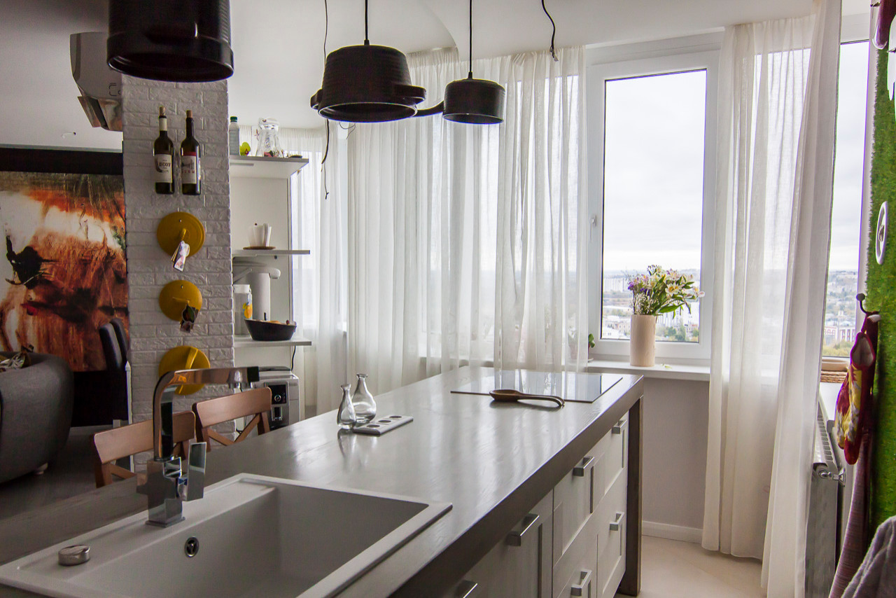 Сапожник с сапогами