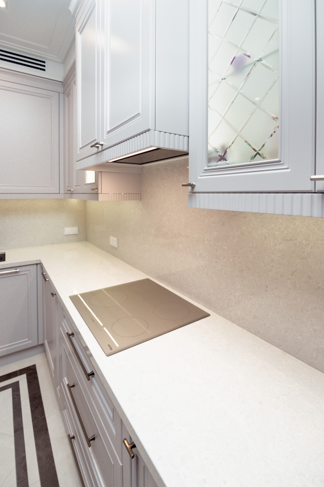 Нежно-серая кухня в неоклассическом стиле