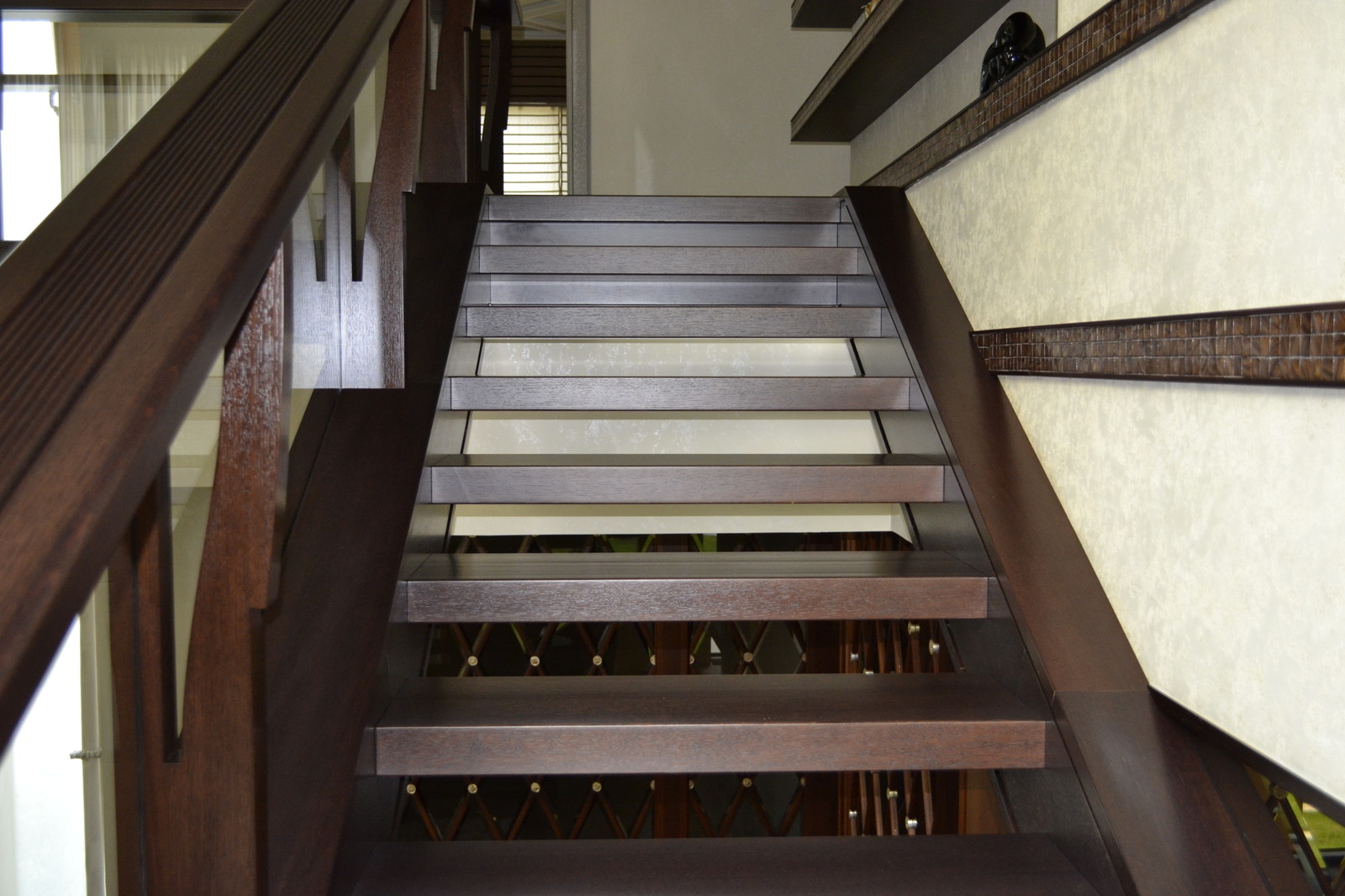 Обложка проекта: Мебель и предметы интерьера, выполненные по моим эскизам совместно с фабриками