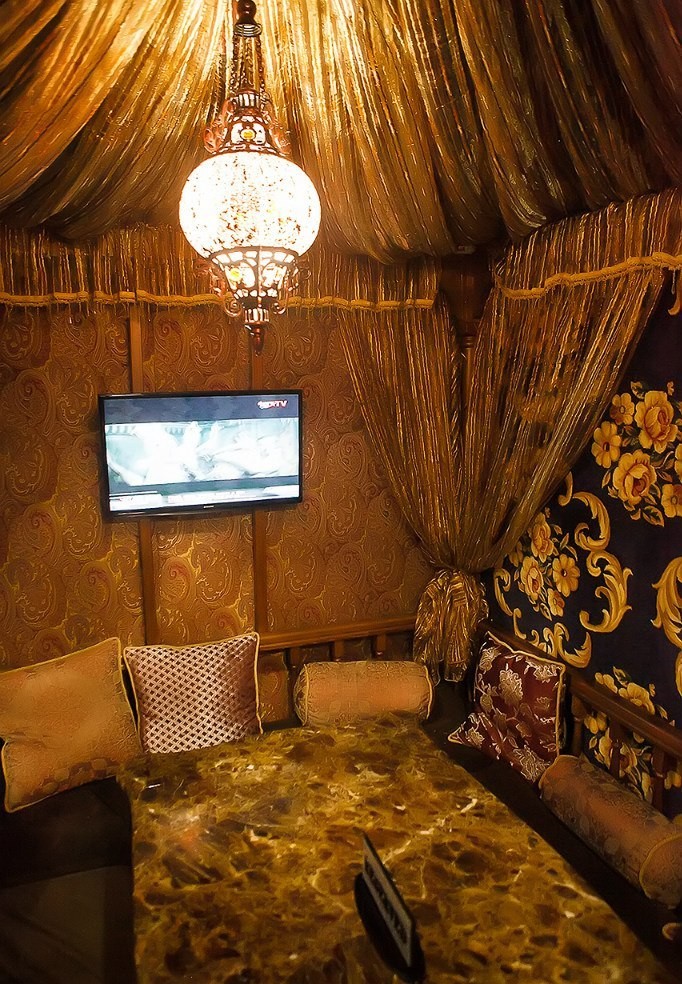 LIKE Resto-Club & Lounge