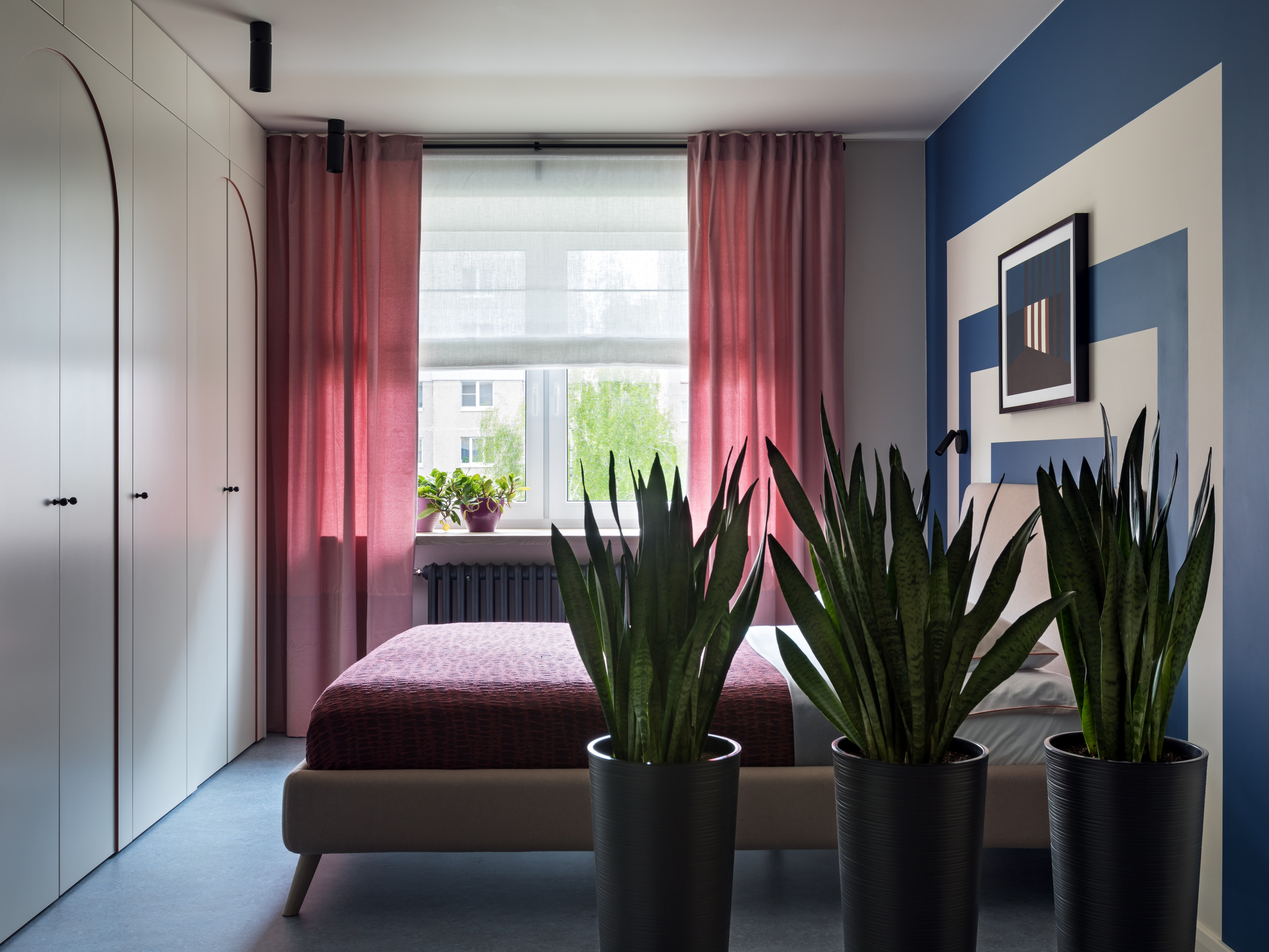 Houzz Беларусь: Колор-блокинг в минской квартире-студии