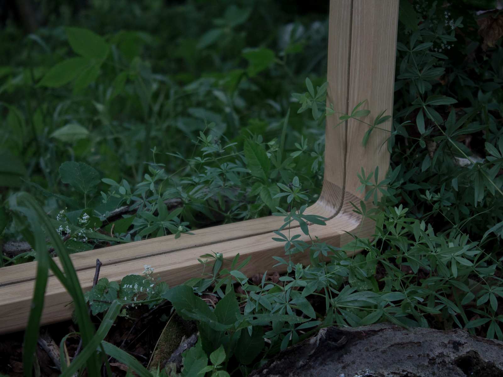 Зеркало в раме из ясеня