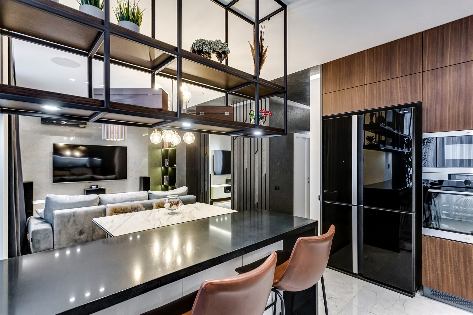 Фото реализации проекта "Квартира в доме с часами"