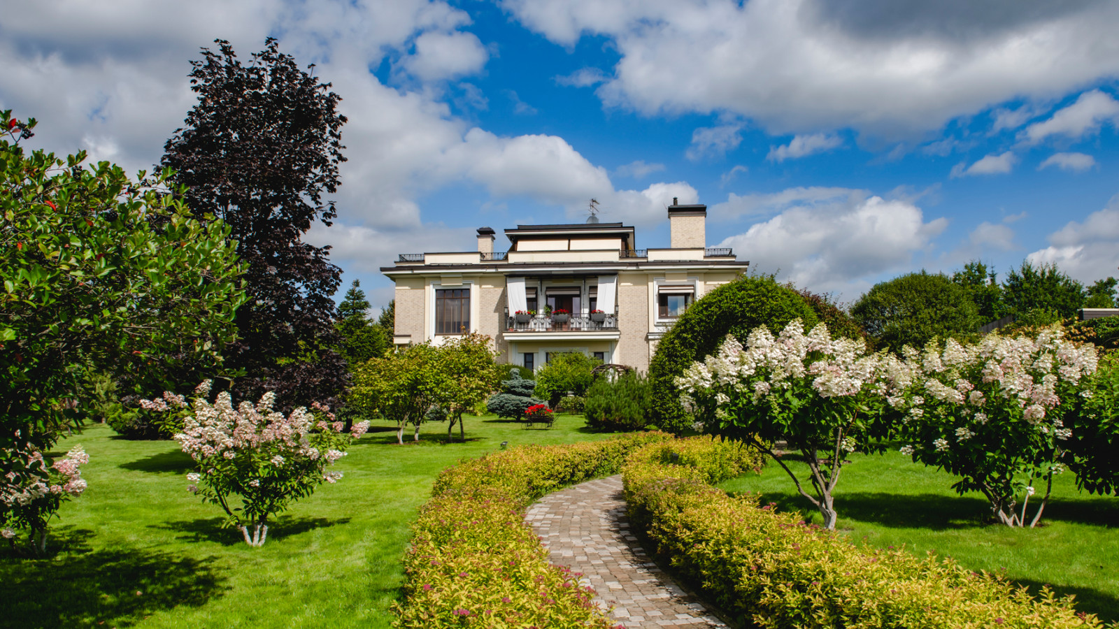 Обложка проекта: Фасадные маркизы Weinor