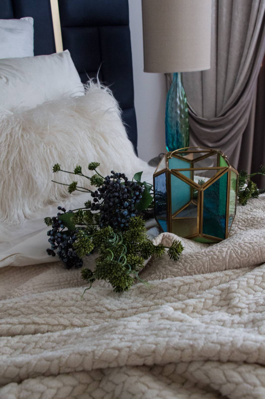 Обложка проекта: Просторная светлая спальня