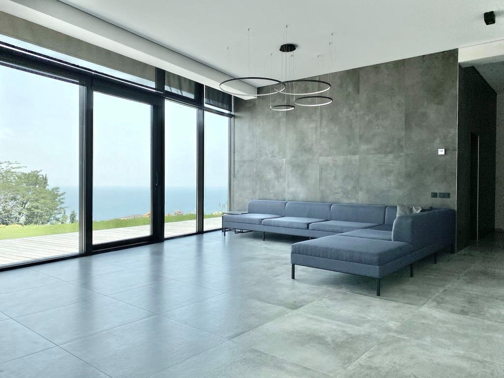 дом с видом на море