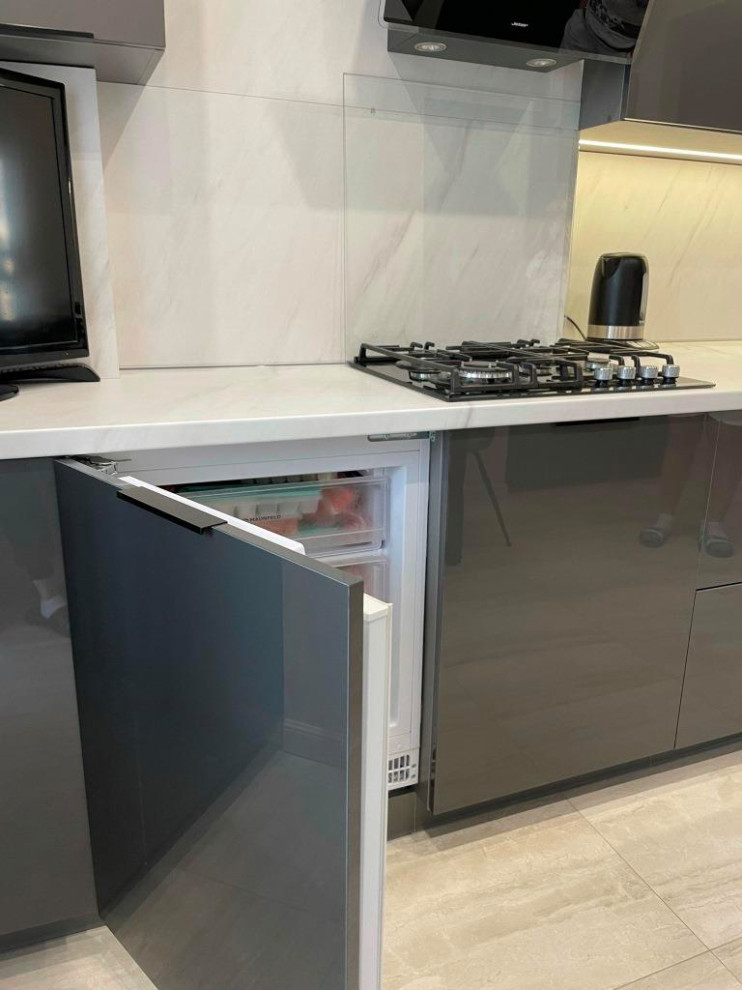 Глянцевая кухня