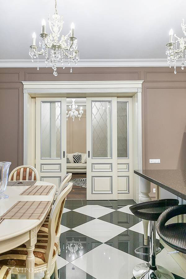 Дверь из массива бука Рим в интерьере "В тауповых тонах"