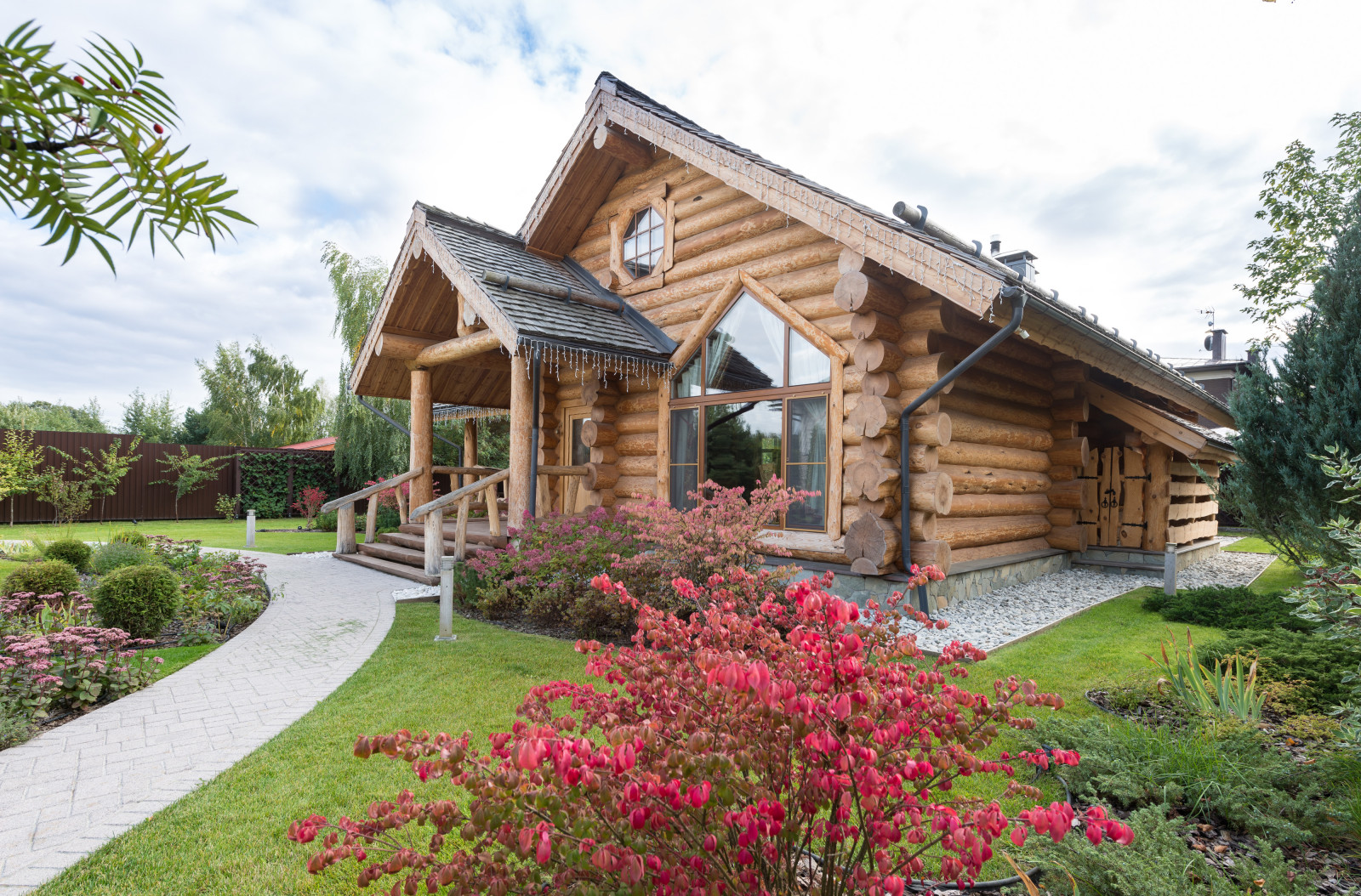 Здание Бани с бассейном комплекс отдыха