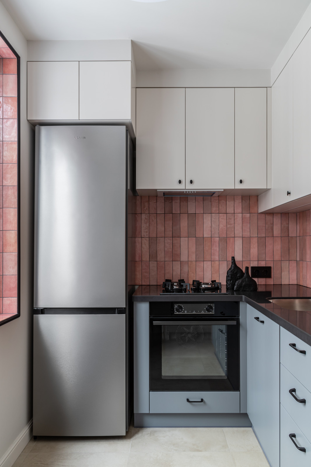 Уютная однокомнатная квартира с большим окном