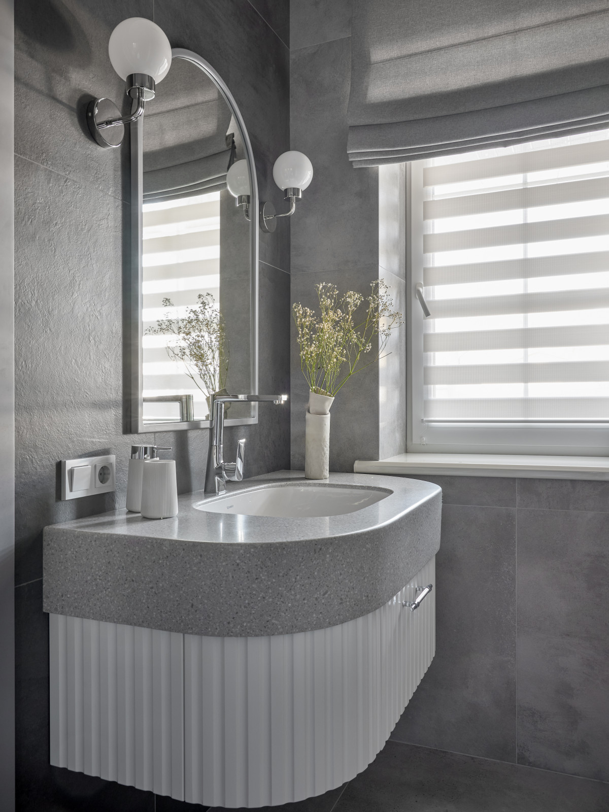 Современный интерьер с нотками классики