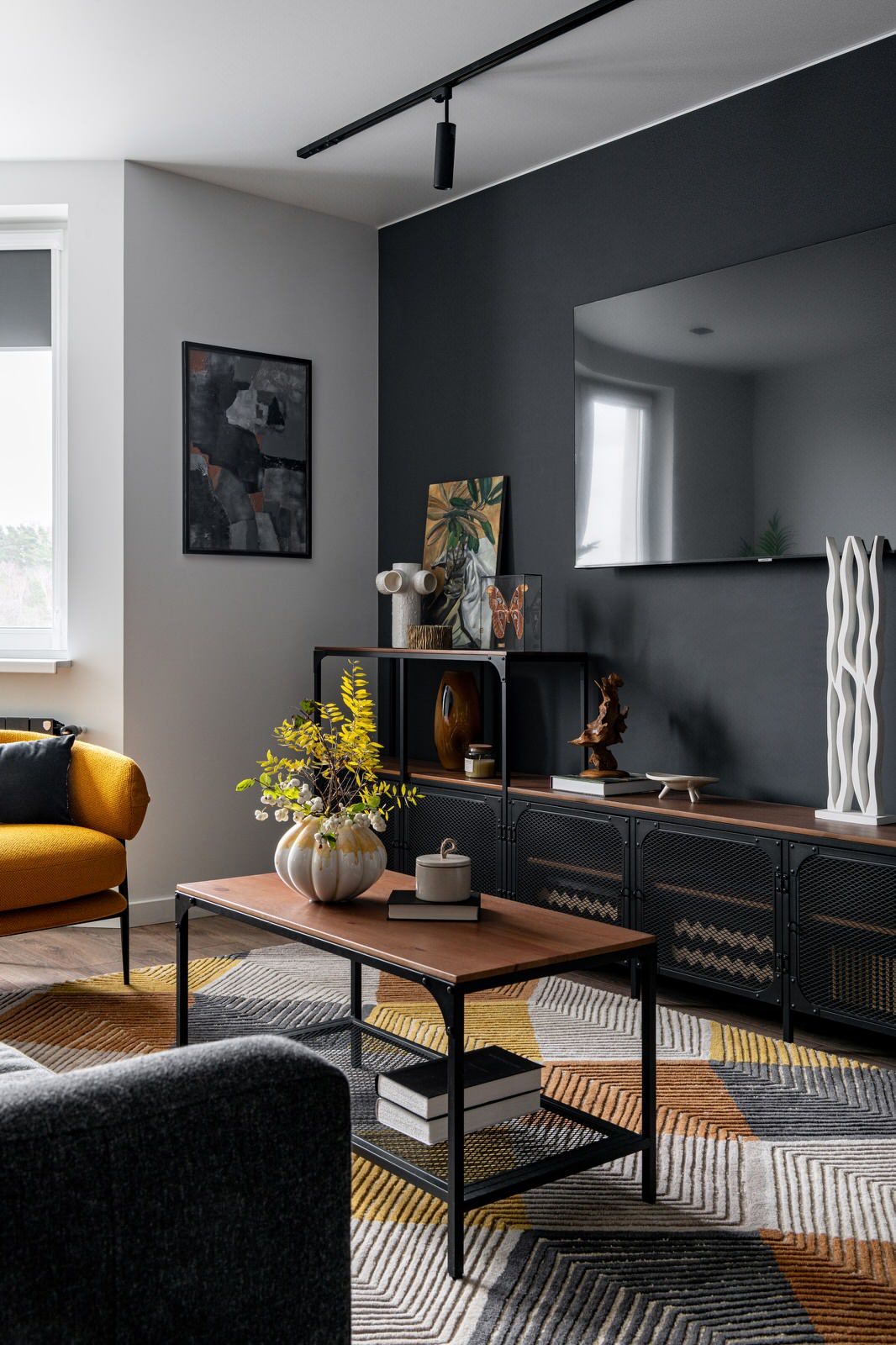 Графит с акцентами