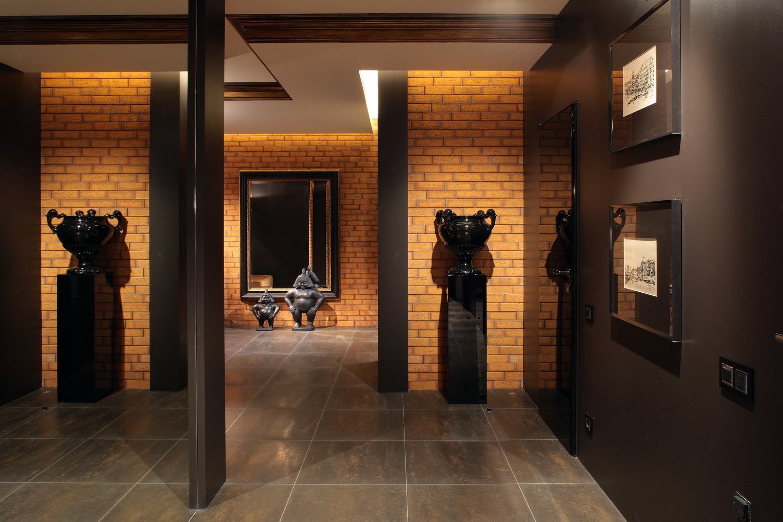 Классика в темных тонах