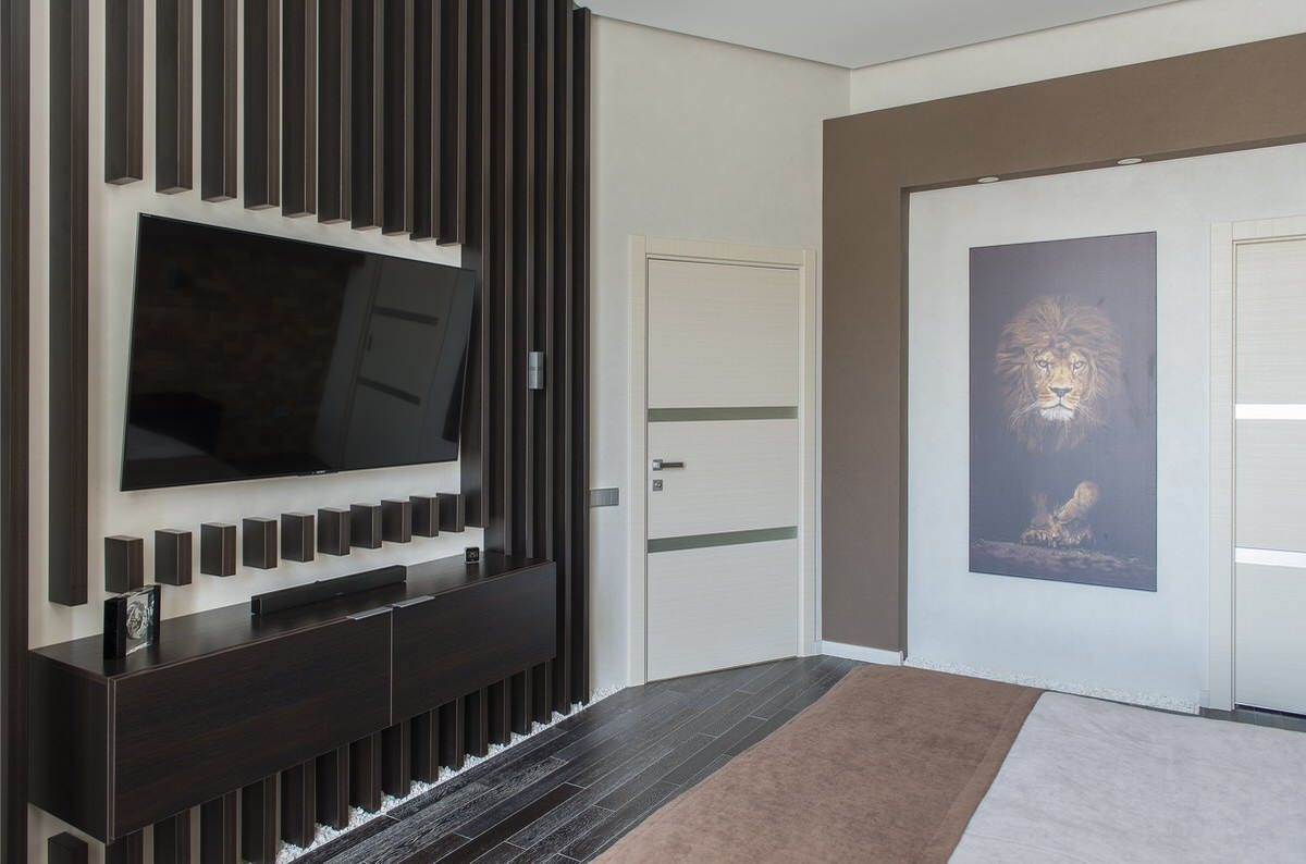 Частная квартира для него