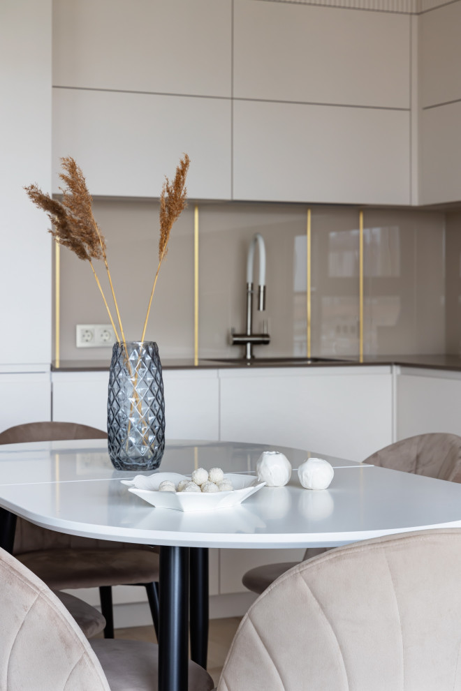 Обложка проекта: Кухня-гостиная в ЖК Макаровский. Кухня-гостиная