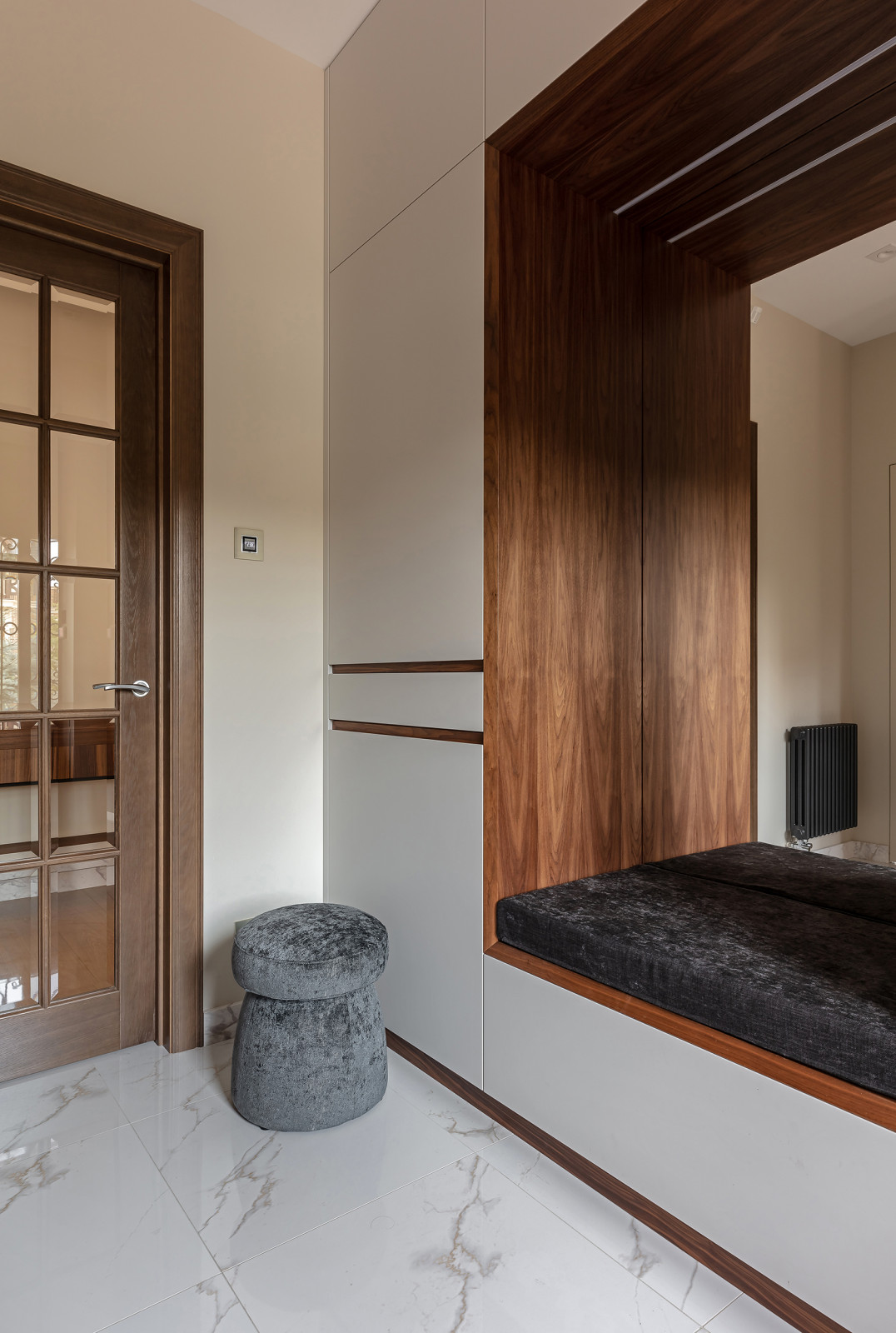 Дом с потайной лестницей