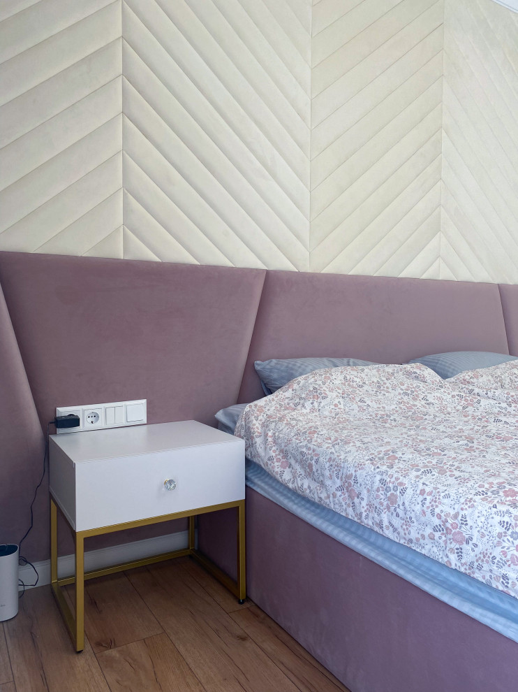 Обложка проекта: Кровать с мягкой стеновой панелью во всю стену