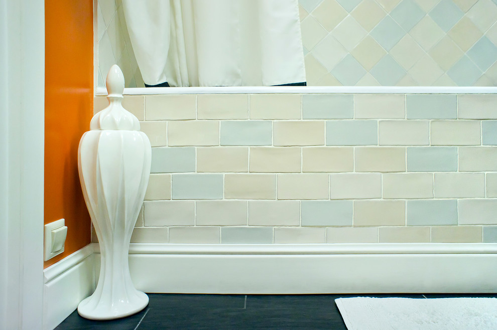 Яркий санузел